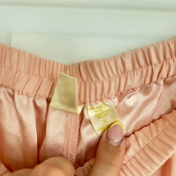 Vintage Gold Label Victoria’s Secret Satin Shorts - XL - Picture 4 of 12
